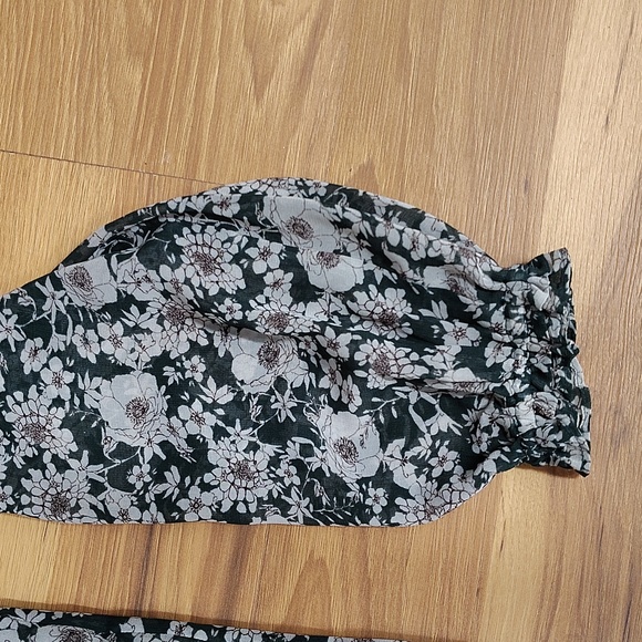 Cabi # 3765 Olive Floral Bianca Peasant Blouse Lined Ruffle Puff Sleeve Size XS - Picture 7 of 11